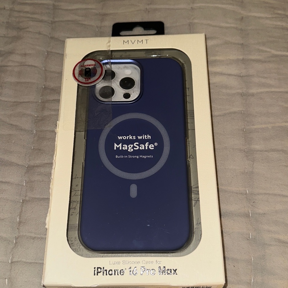 MVMT Luxe Silicone Case for iPhone 16 Pro Max - Navy